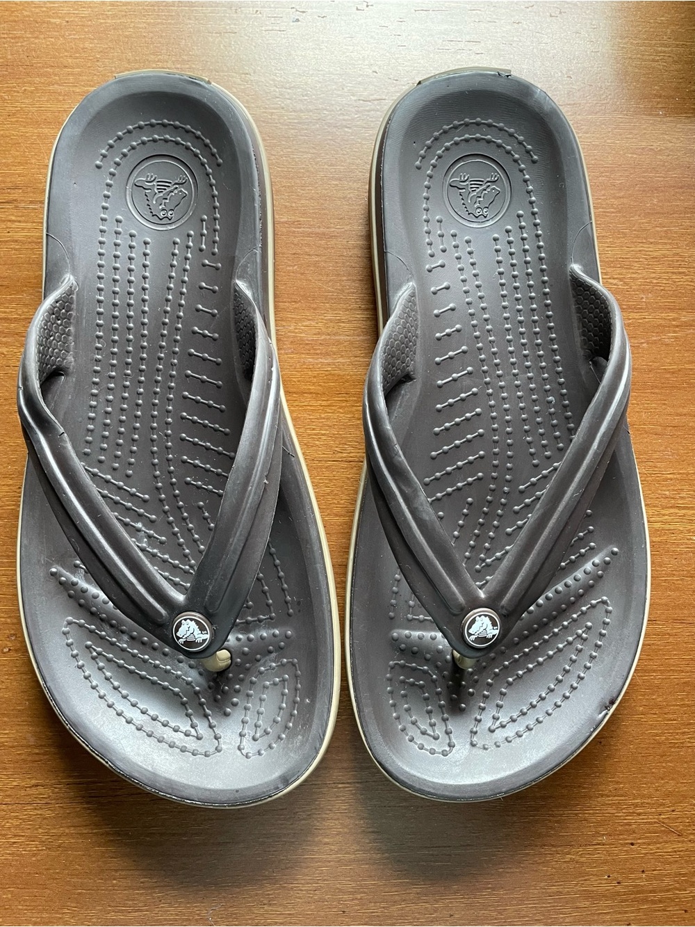 Crocs Crocband Womens Size 6 Brown Flip flops Slip on Comfort Thong Sandals